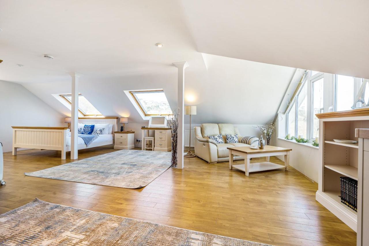 Carbis Bay - Luxury 3 Bed Penthouse Apartment With Sea Views Parking Sauna Balcony Exteriér fotografie
